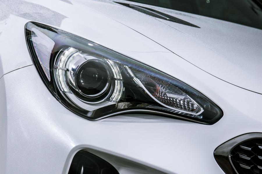 Детали экстерьера Kia Stinger GT-Line (CK) 2017 года  (UK) (фото 10 из 37)